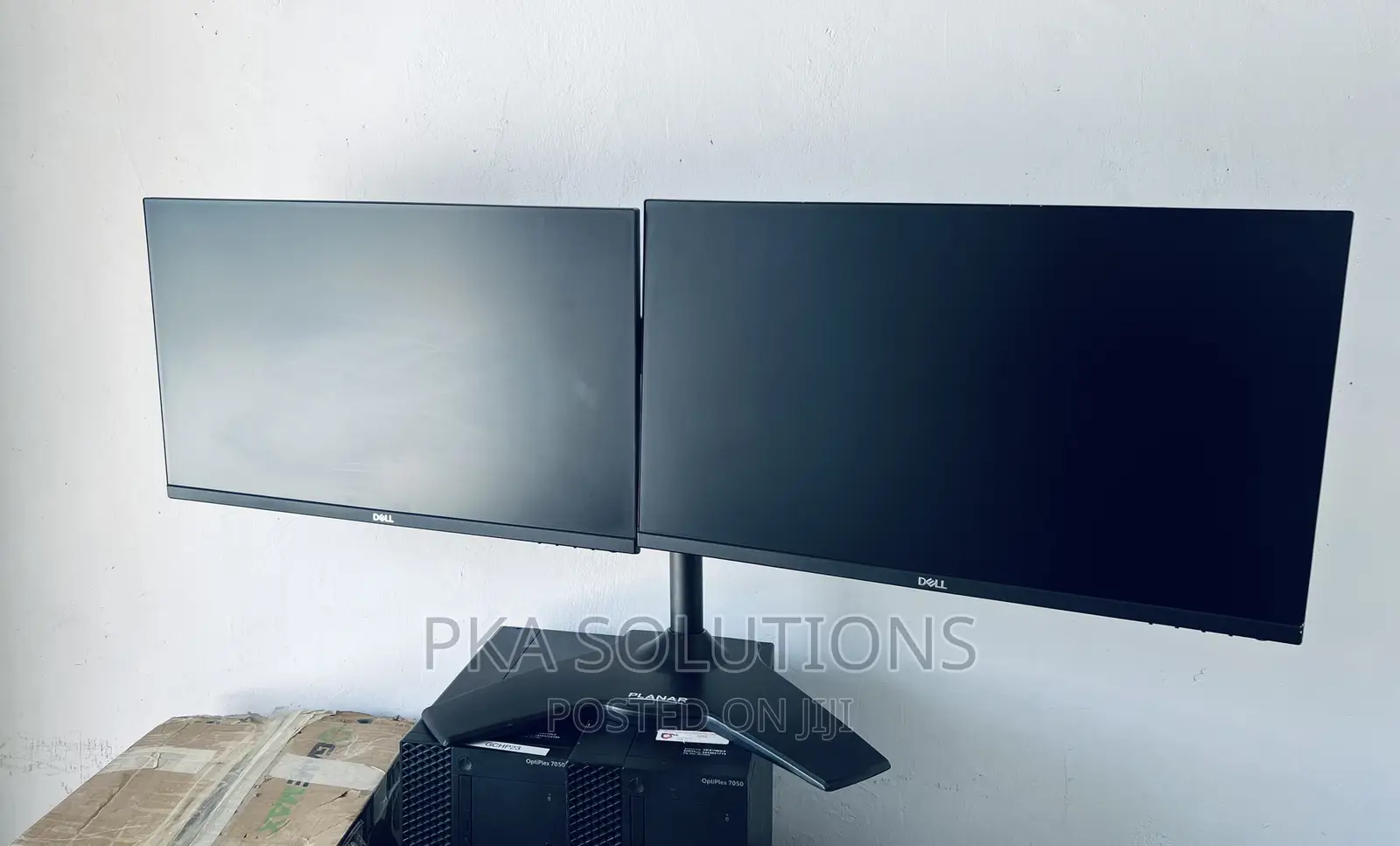 Dell 23 Inches Edgeless Monitor on Dual Stand.