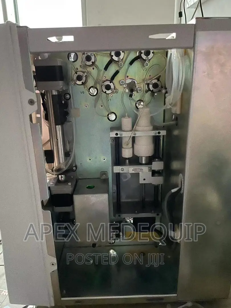 Hematology Analyzer ( Mindray Bc 2800)