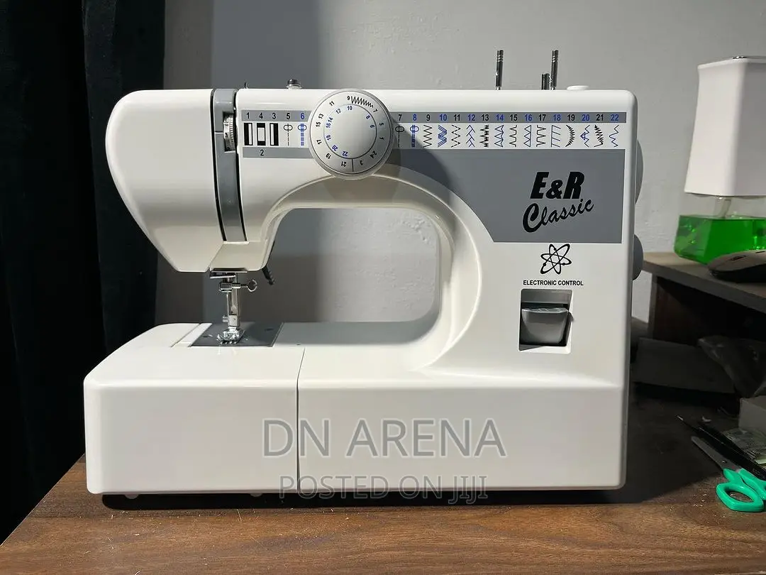 E R Sewing Machine
