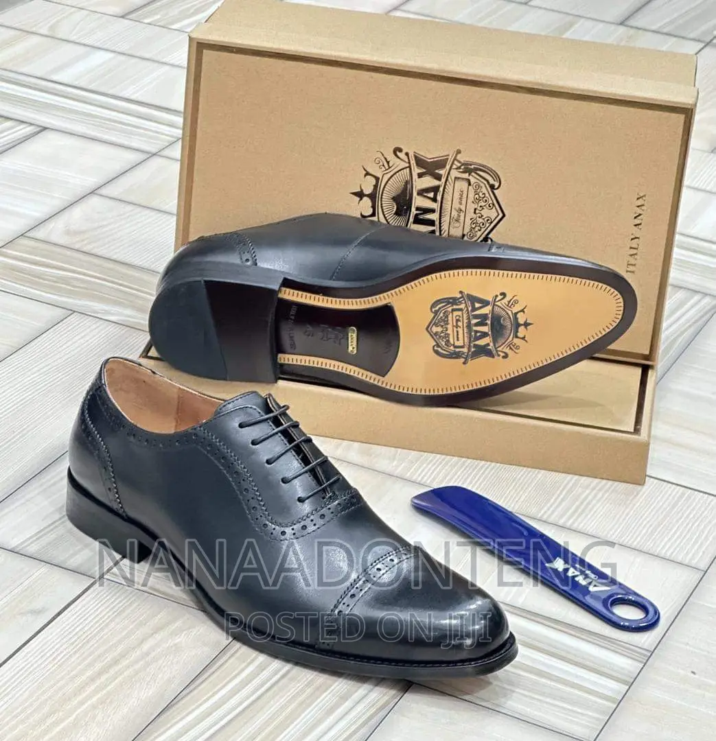 Men Shoe. Short and Long Boat