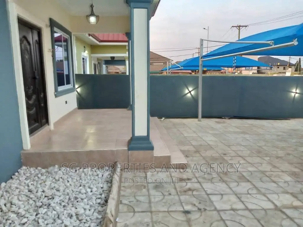 Furnished 3bdrm House in Spintex for rent