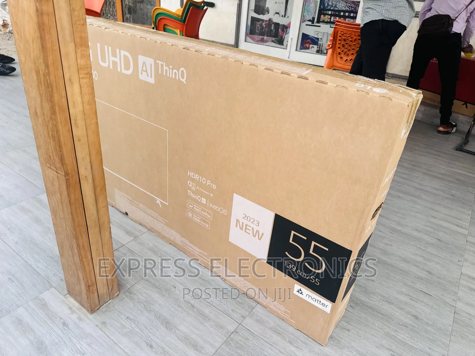 Zealous Sleek UHD Smart Glossy LED 55”UR8000