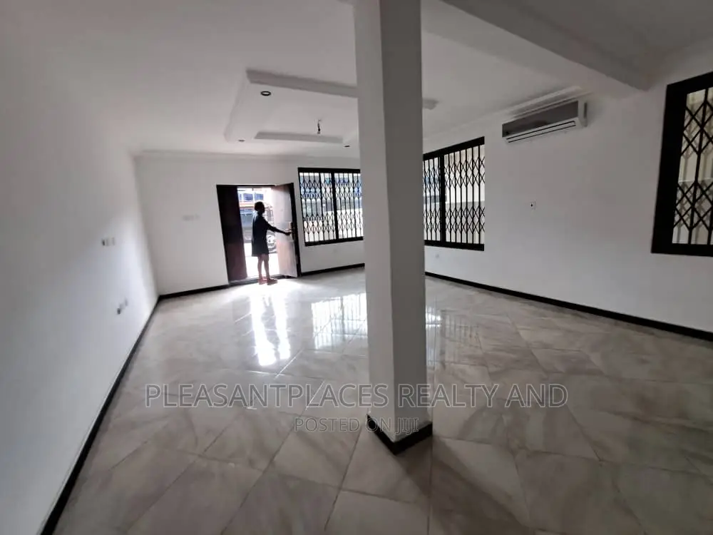 3bdrm Duplex in Pleasantplaces, Oyarifa for rent