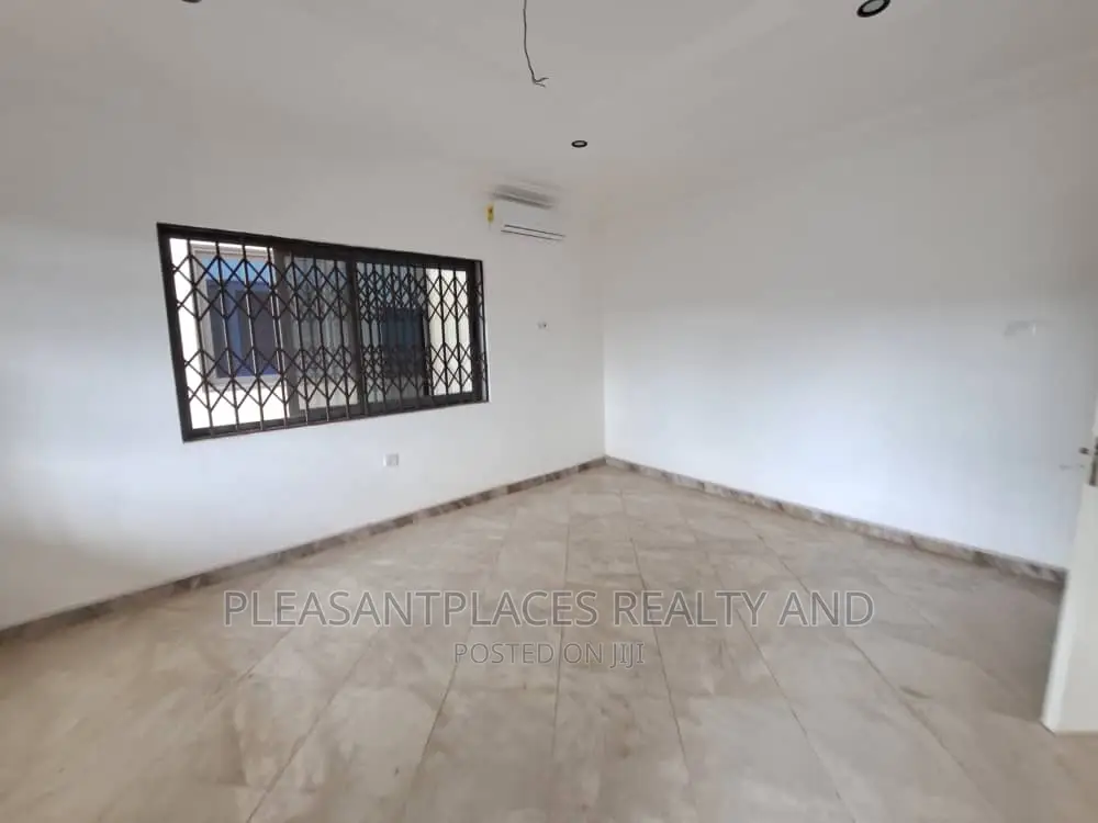 3bdrm Duplex in Pleasantplaces, Oyarifa for rent