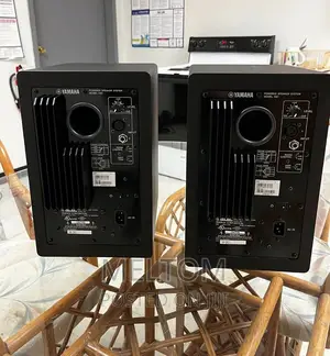 Yamaha Hs7 7inches Powered Studio Monitor