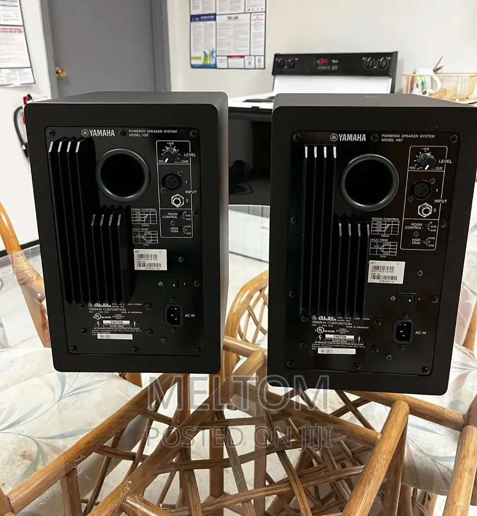 Yamaha Hs7 7inches Powered Studio Monitor