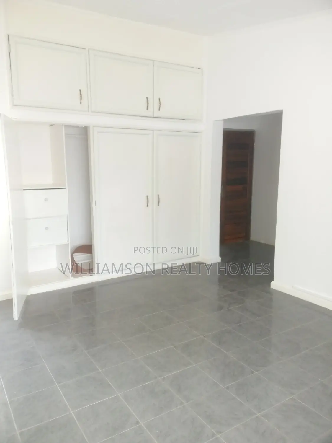 4bdrm House in Community 19 Estate,, Spintex for rent