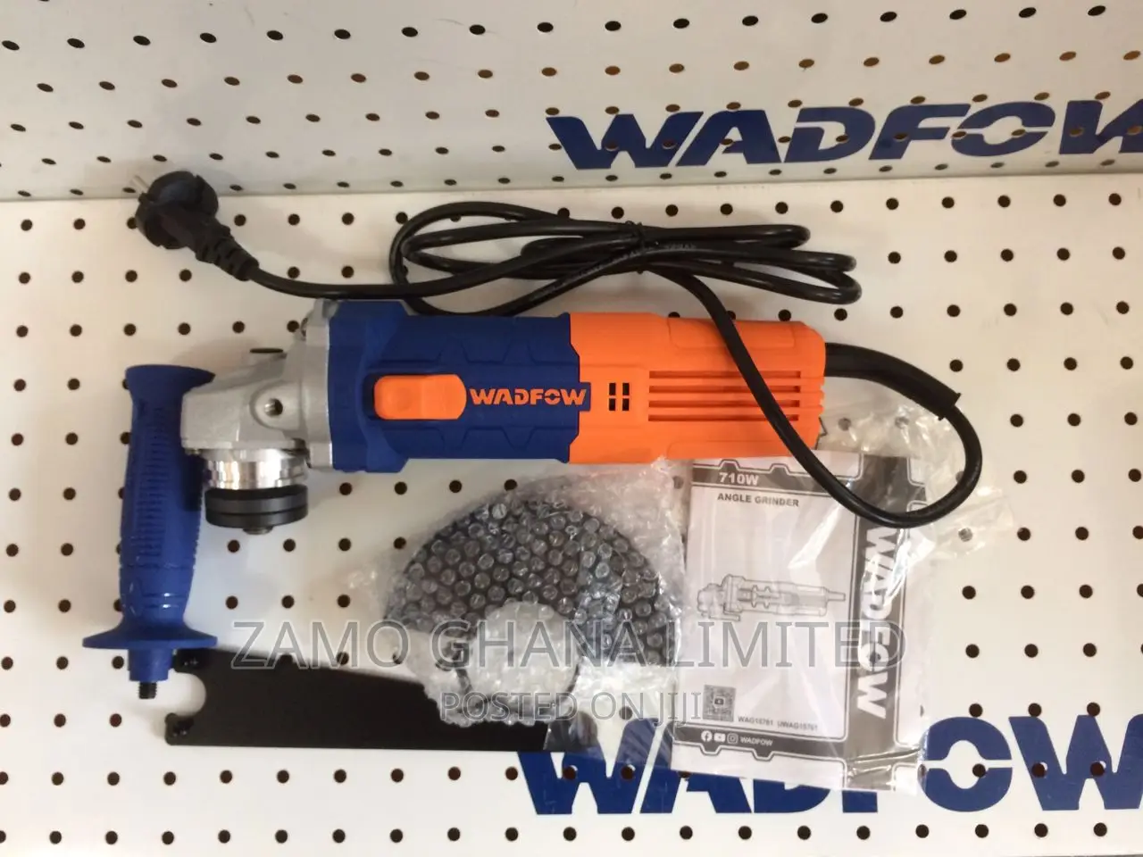 Angle Grinder 710w - Wag15761