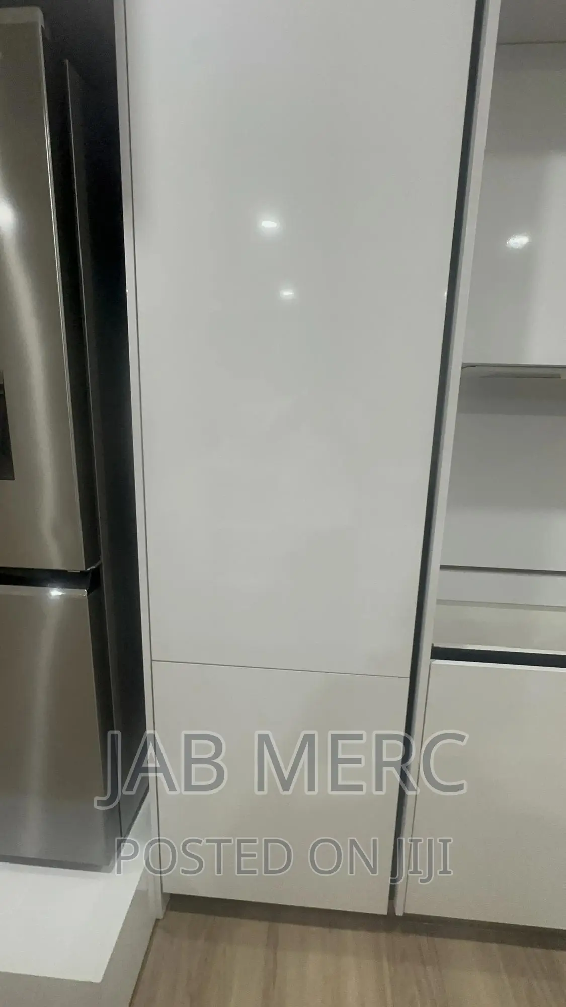 Integrated Fridge Cabinet Top Fridge Down Freezer