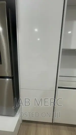 Integrated Fridge Cabinet Top Fridge Down Freezer