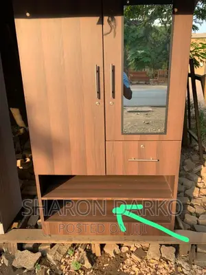 Quality Wardrobe With Inbuilt Shoes Rack