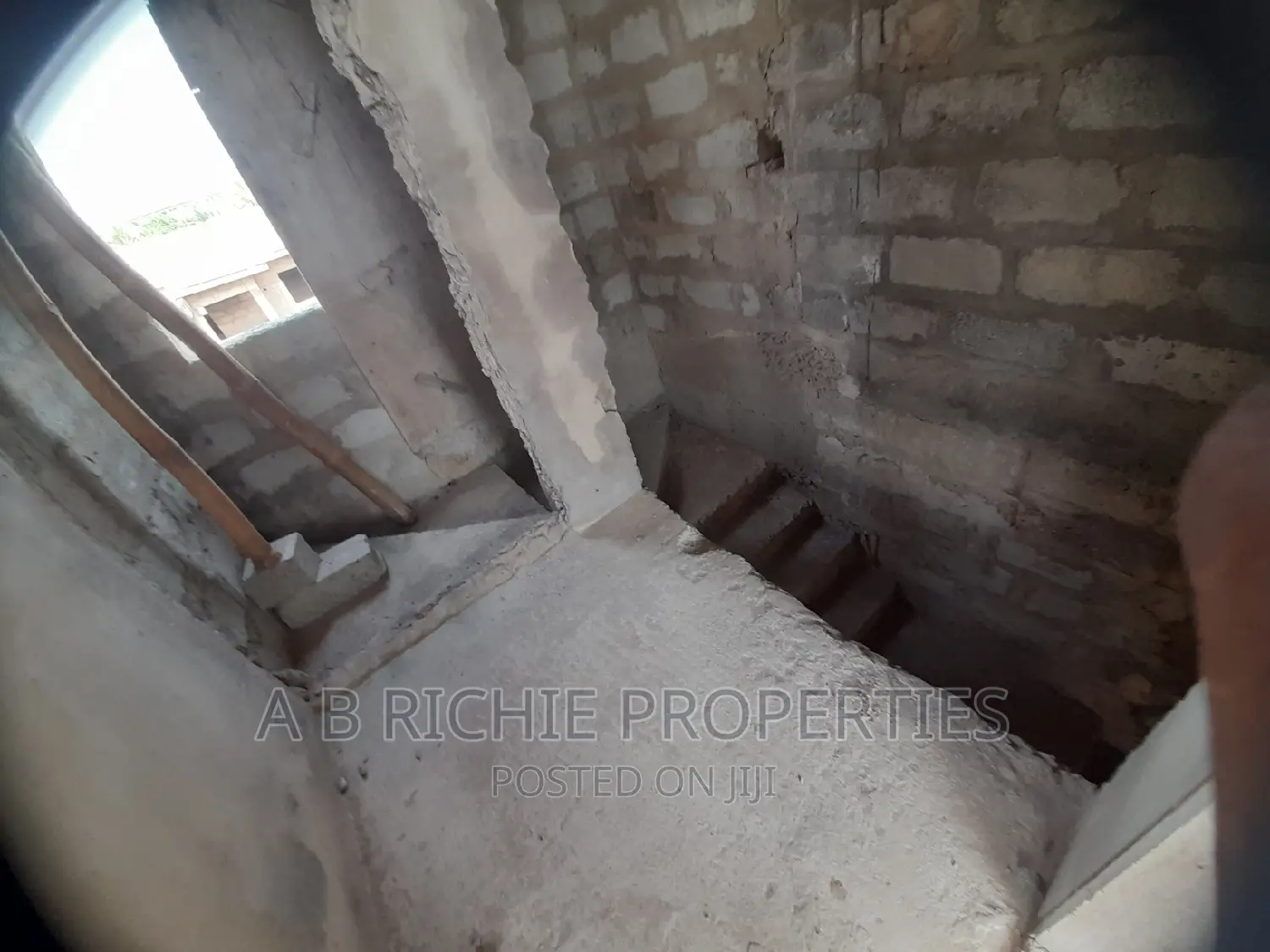 4bdrm Townhouse/Terrace in Ab Richie Properties, West Legon for sale