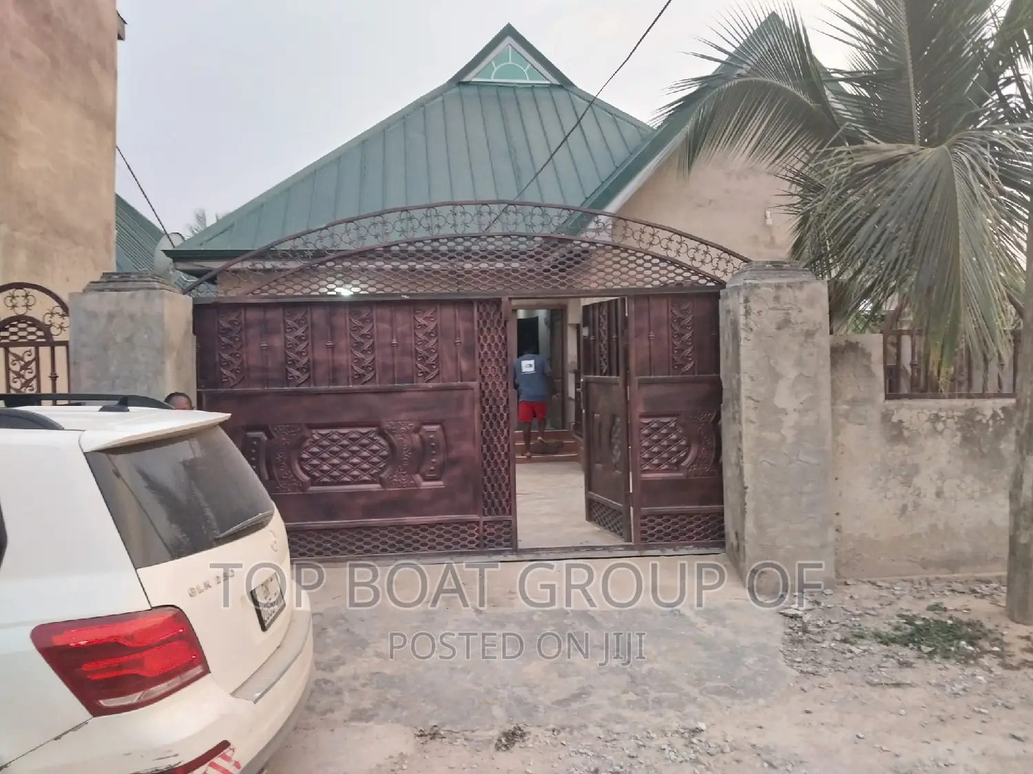 Furnished 4bdrm House in Top Boat Estate, Kumasi Metropolitan for sale