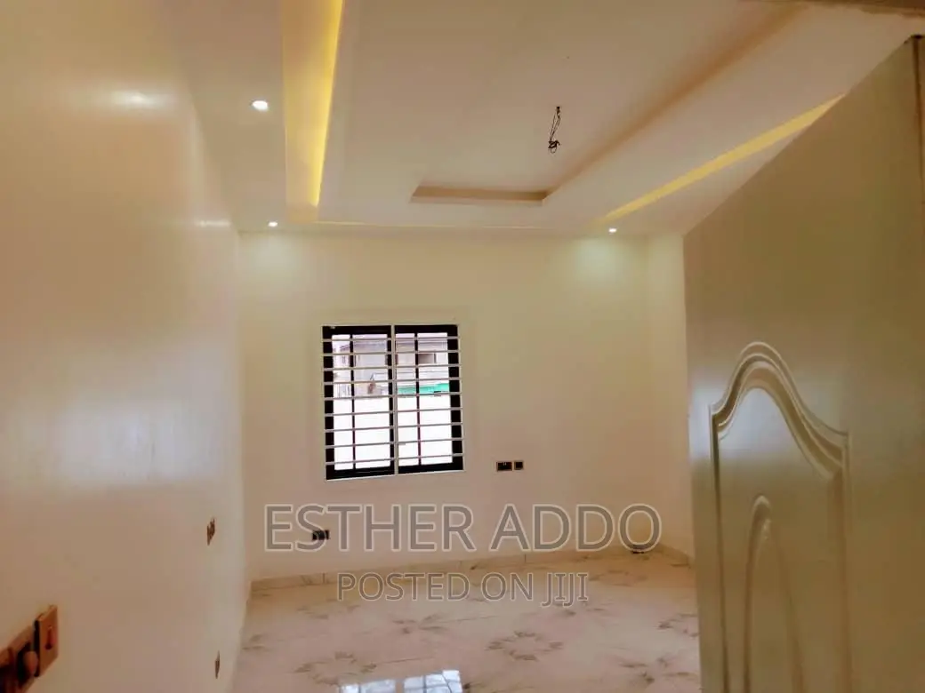 3bdrm House in Lake Side Estate for sale