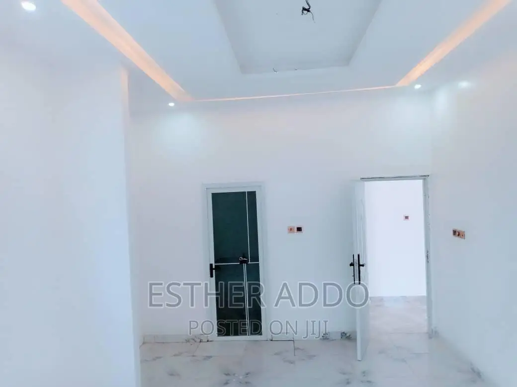 3bdrm House in Lake Side Estate for sale