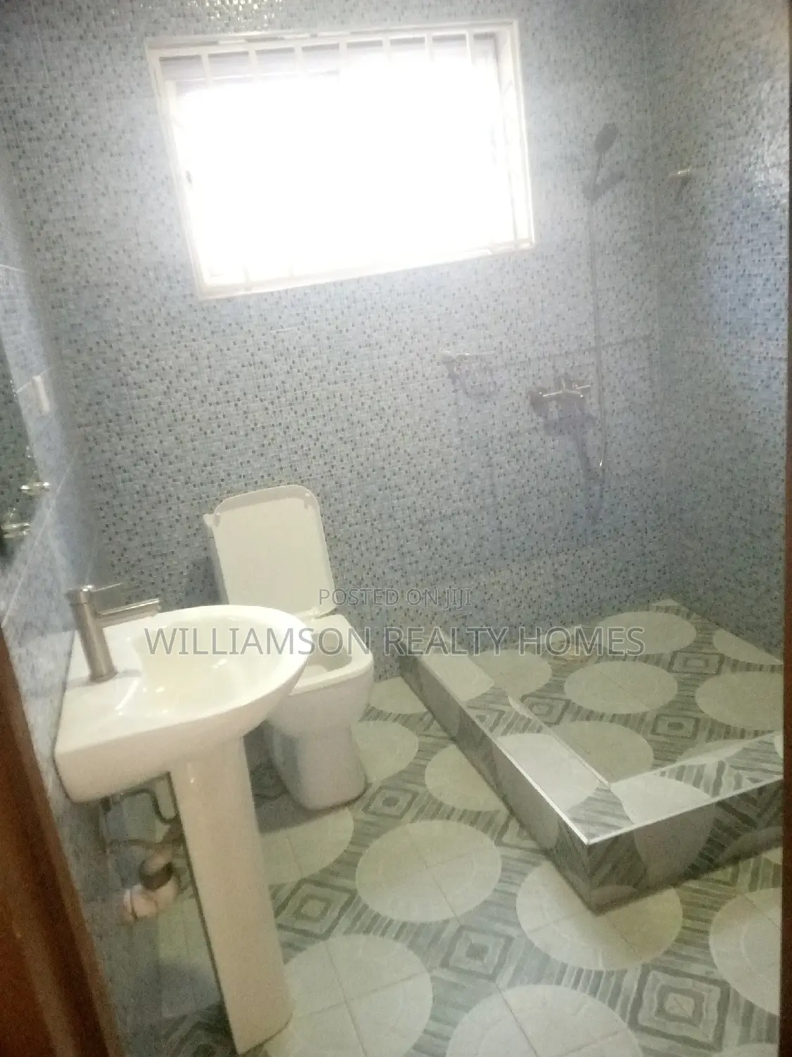 2bdrm Apartment in Community 18 Area, Spintex for rent