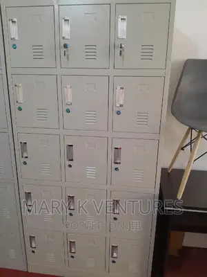 15 Doors Lockers