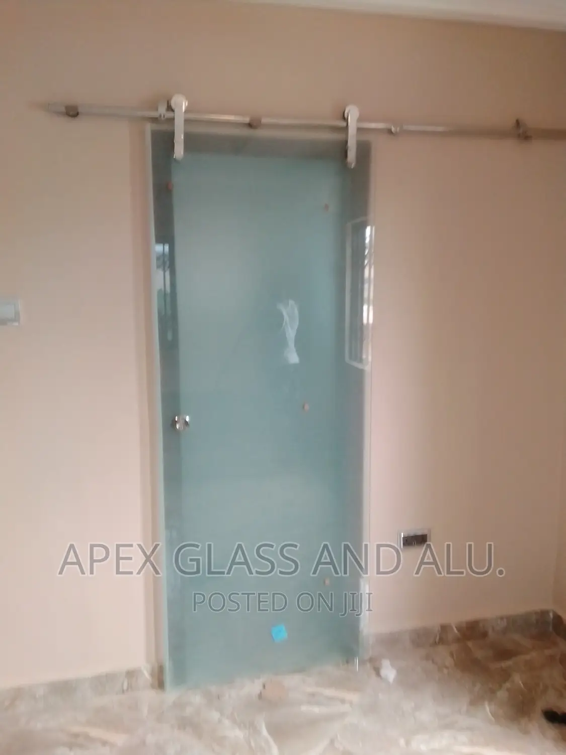 Frameless Glass Sliding Door