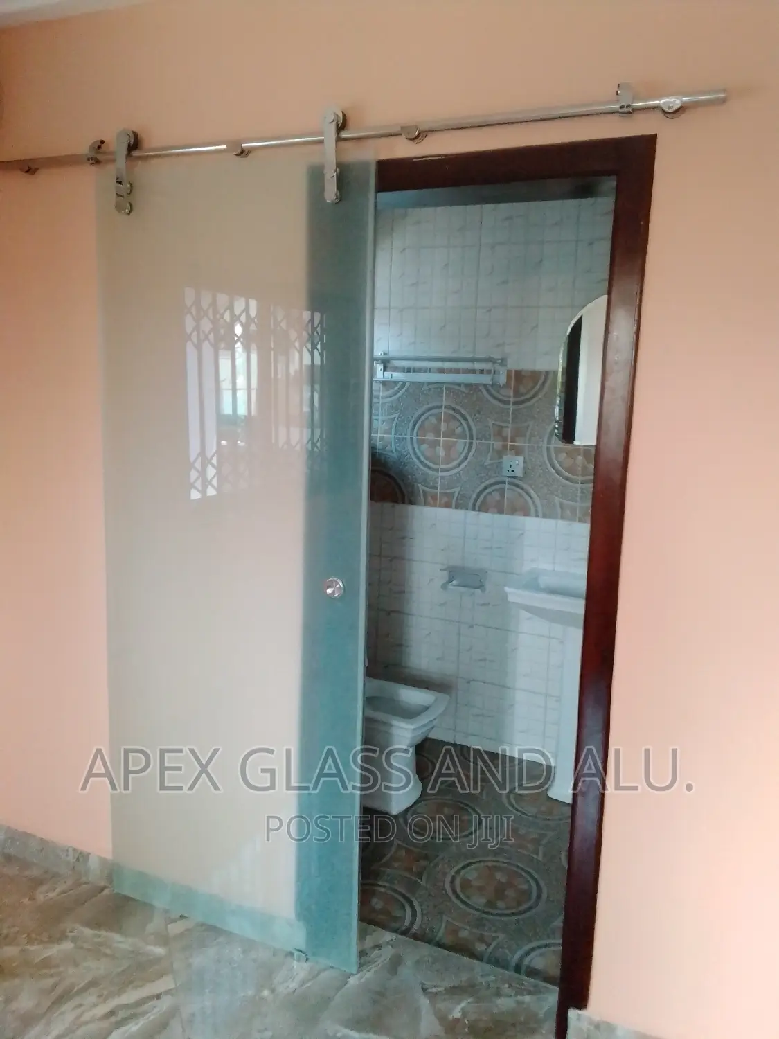 Frameless Glass Sliding Door