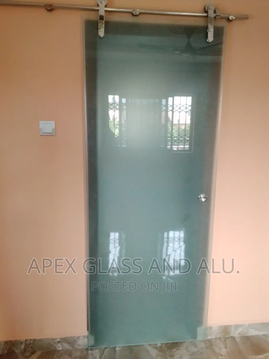 Frameless Glass Sliding Door