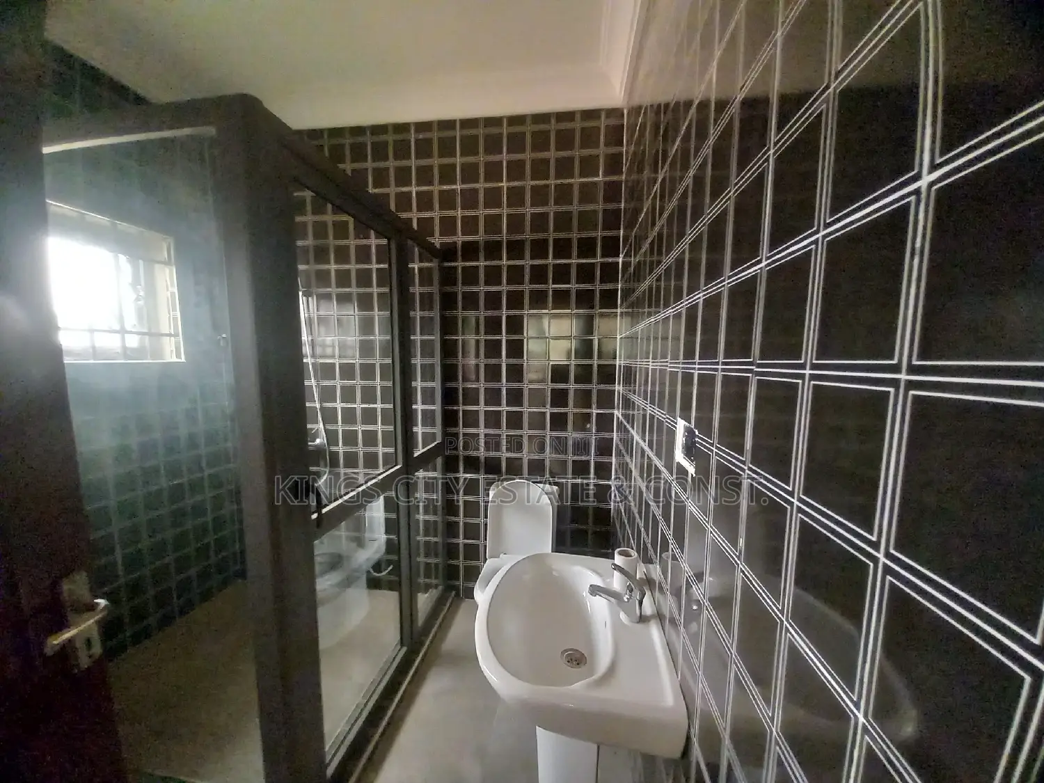 3bdrm Apartment in Atta-Mills, Ofankor for rent