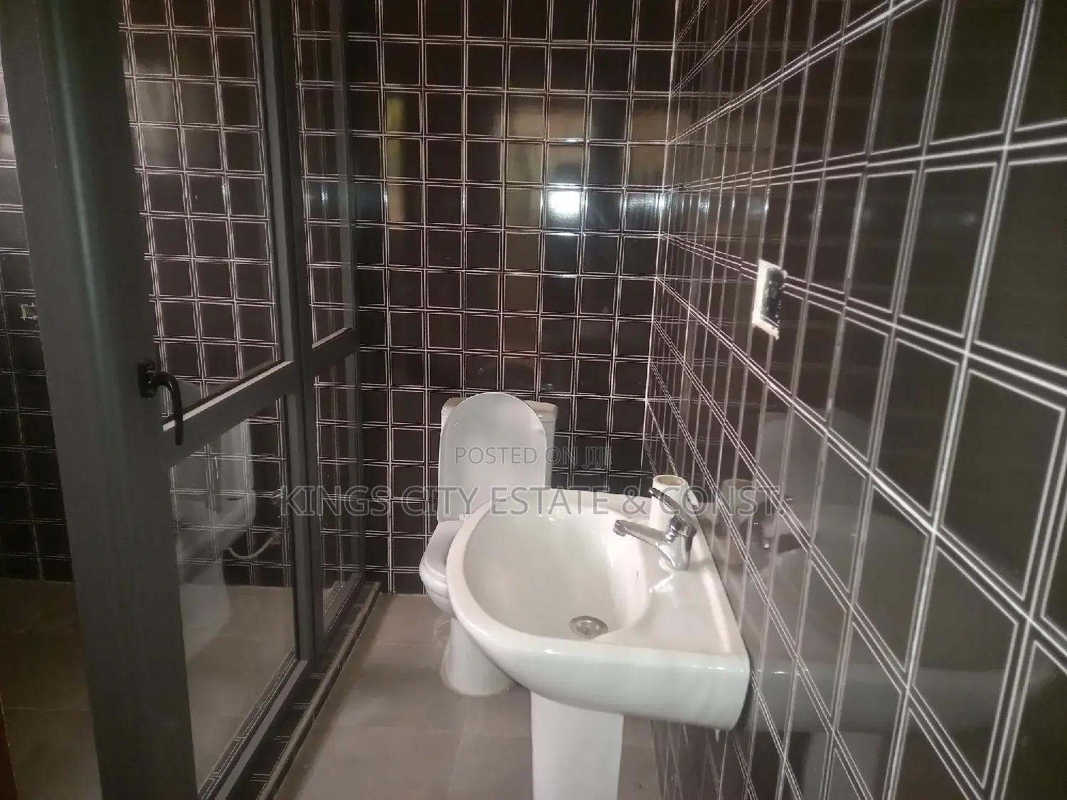 3bdrm Apartment in Atta-Mills, Ofankor for rent