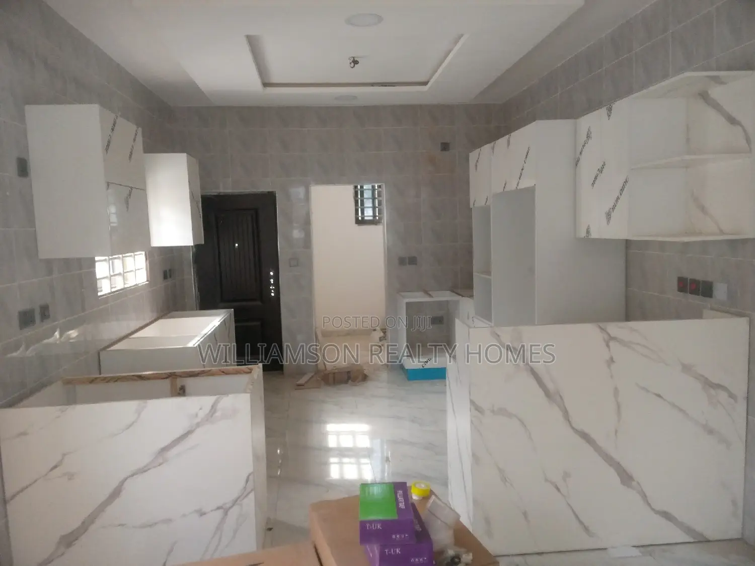 4bdrm Duplex in Hfc Estate, Spintex for sale
