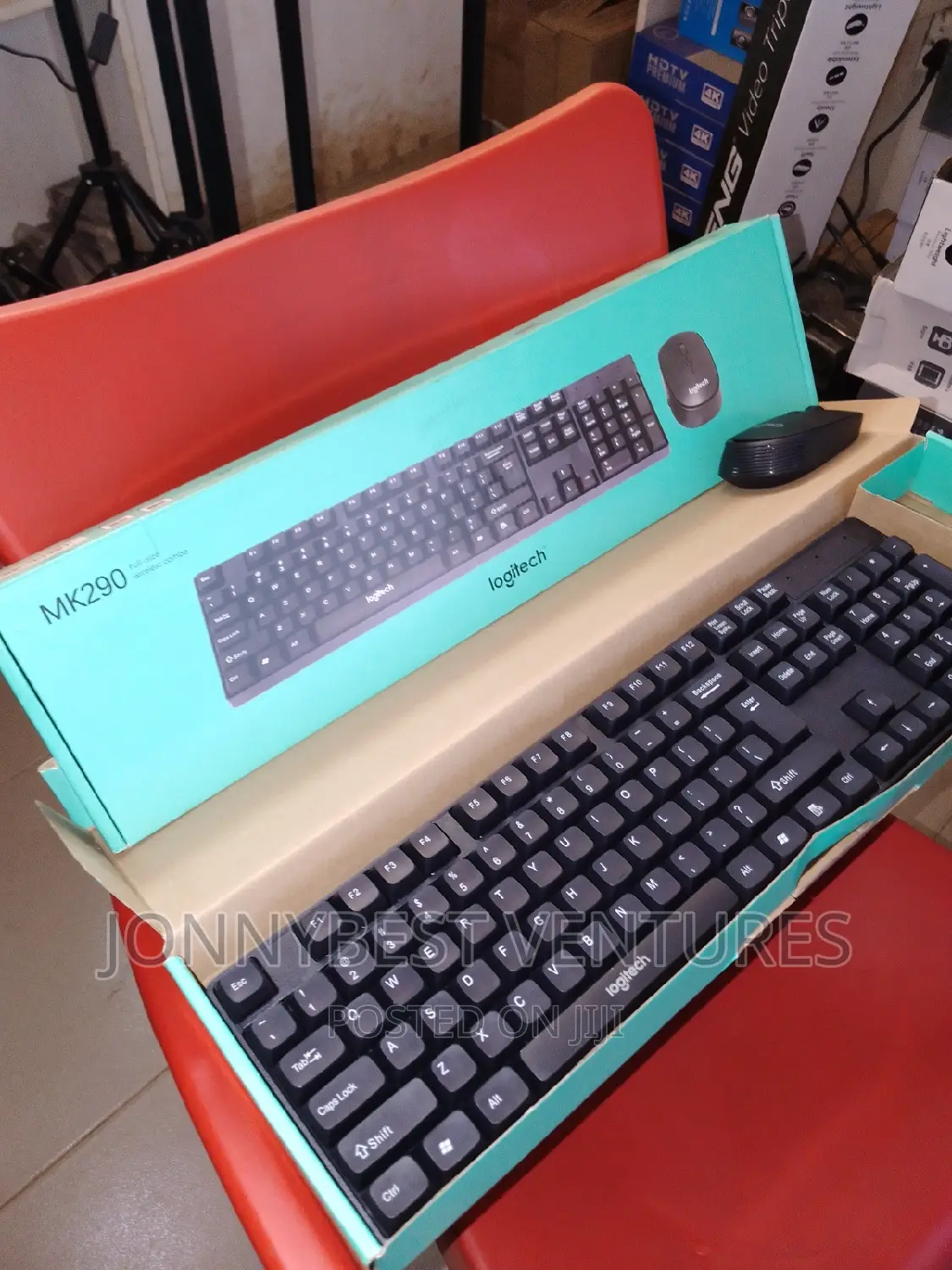 USB Logitech Wireless Keyboard and Mouse