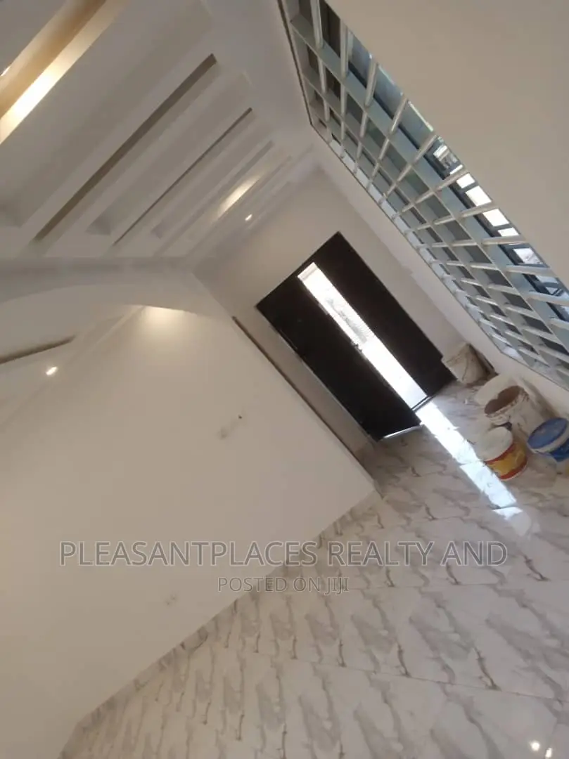 2bdrm Apartment in Pleasantplaces, Adenta for rent