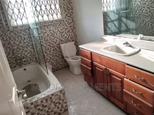 3bdrm House in M.A Developments, West Legon for sale