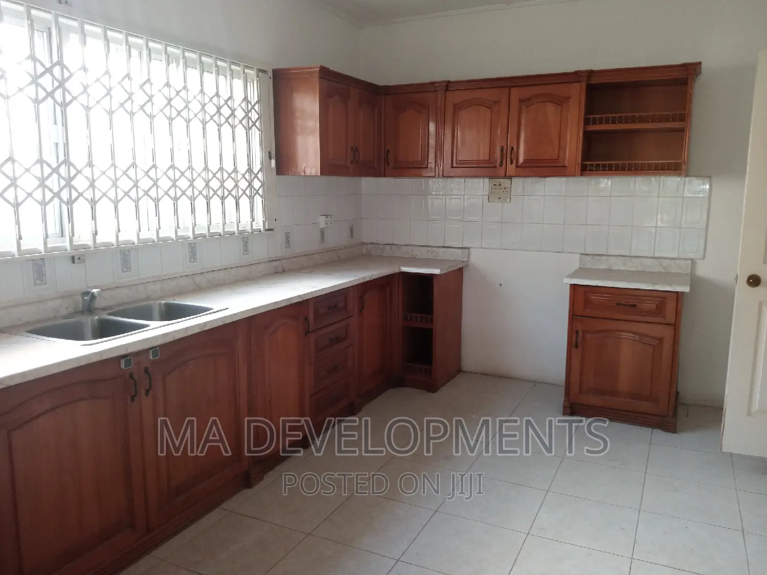 3bdrm House in M.A Developments, West Legon for sale