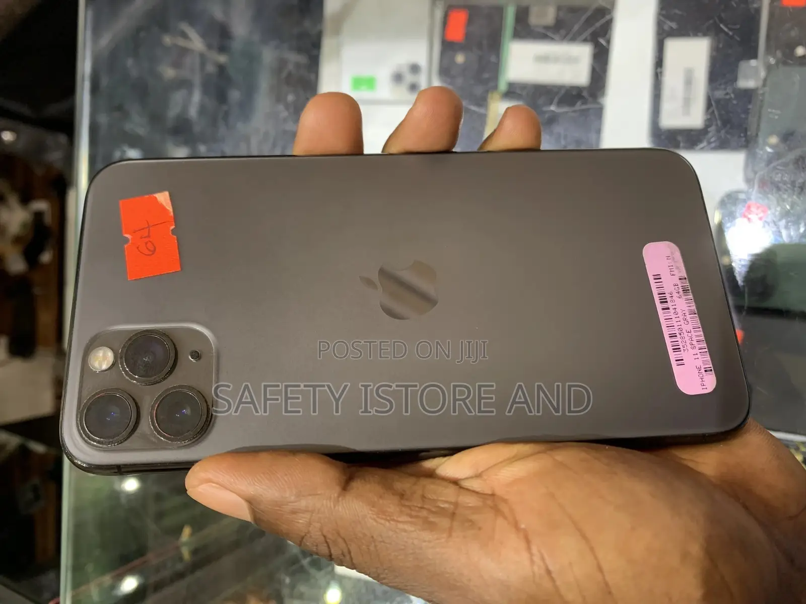 New Apple iPhone 11 Pro Max 64 GB Gray
