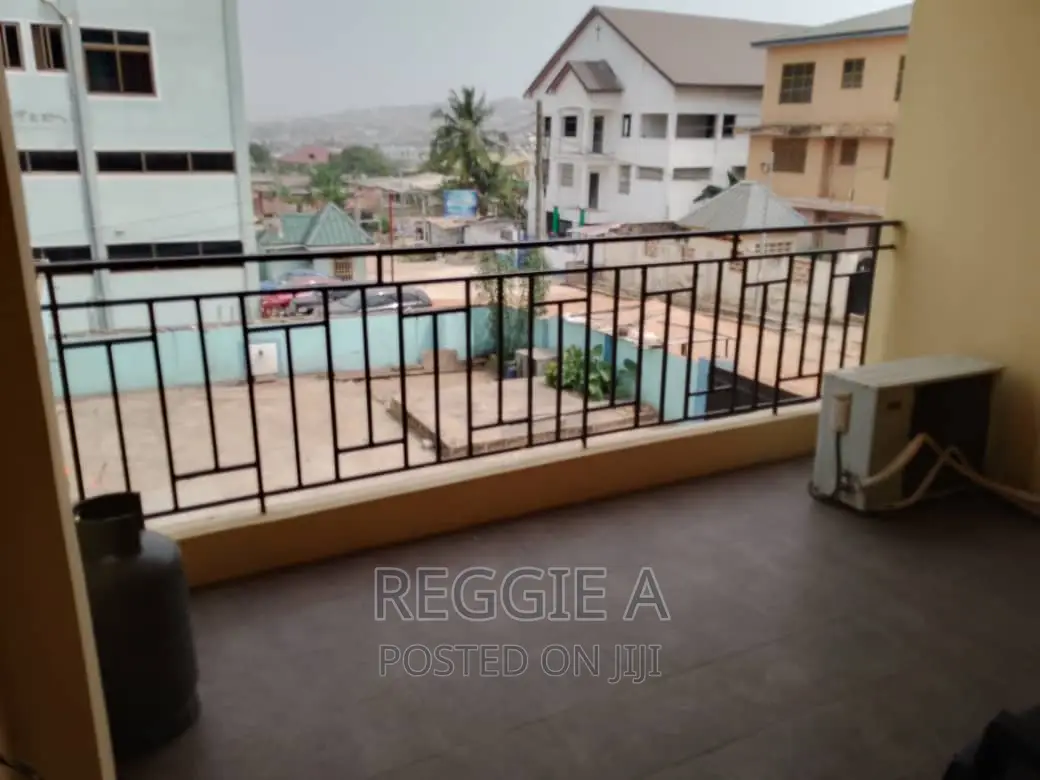 A 3-Bedroom Fully Furnished Flat. Short /Long Stay