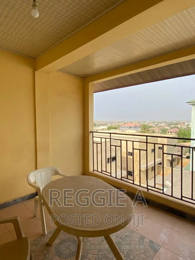 A 3-Bedroom Fully Furnished Flat. Short /Long Stay