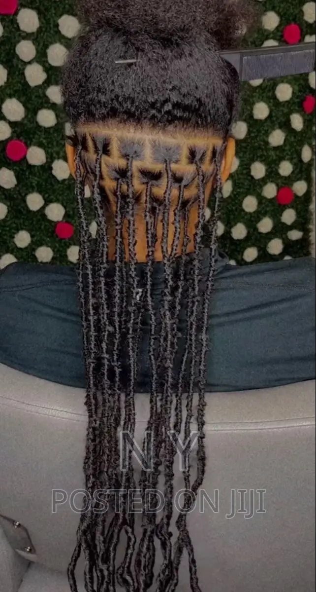 Faux Locs Specialist