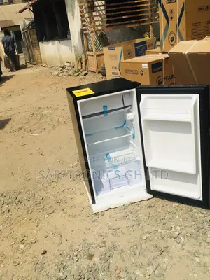 Tabletop Pearl Singledoor 82L Topfreezer Glass Black Fridge