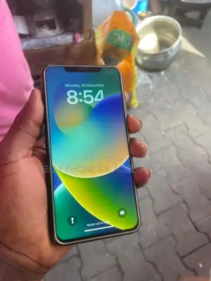 Apple iPhone XS 64 GB Black