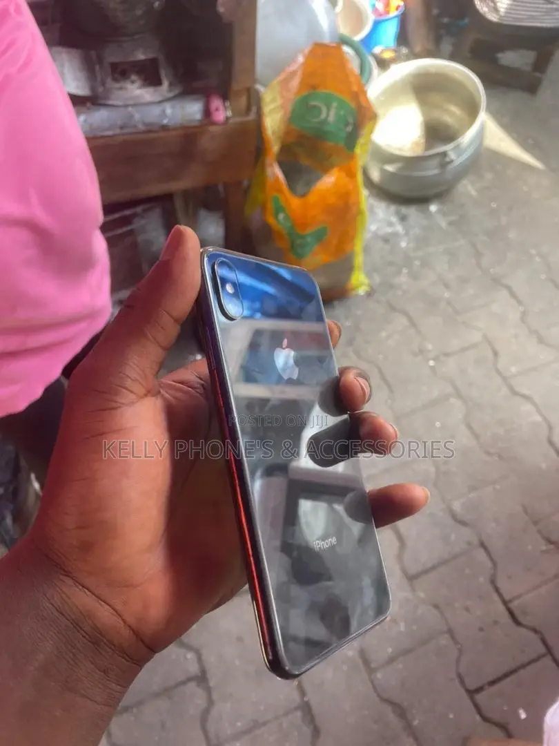 Apple iPhone XS 64 GB Black
