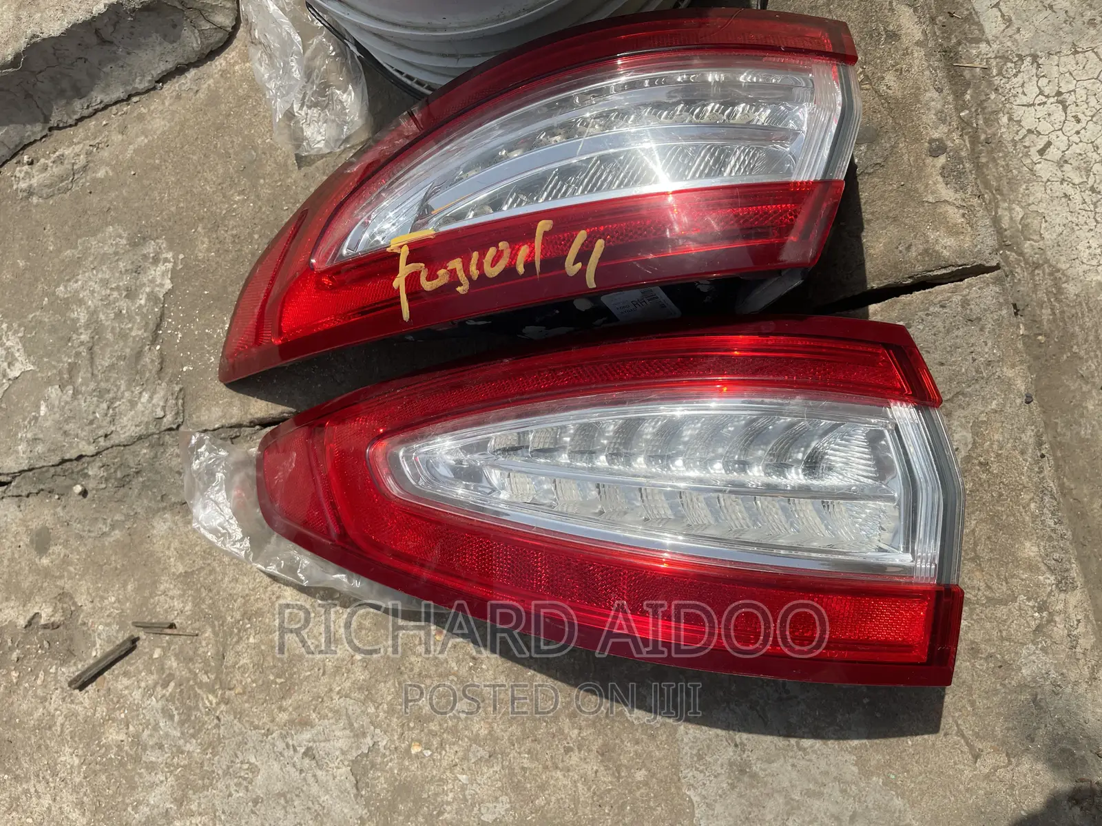 Ford Fusion 2014 Taillight Available