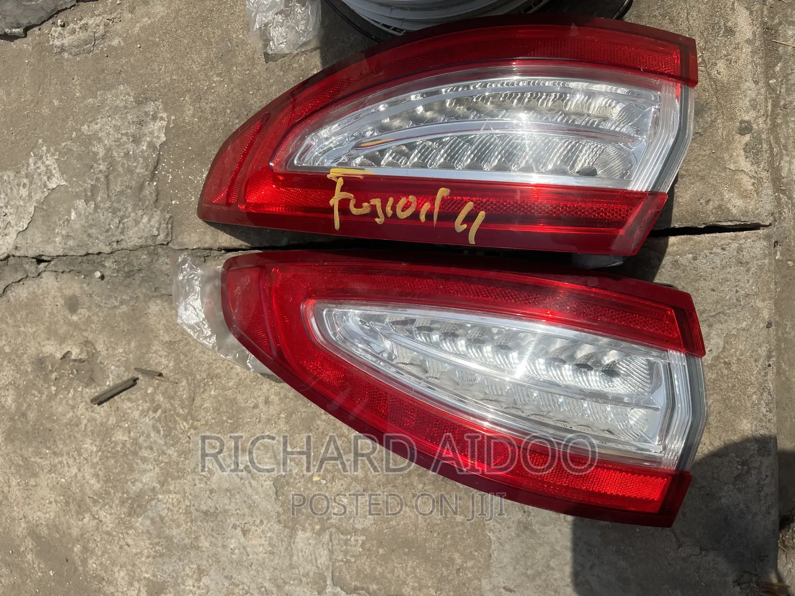 Ford Fusion 2014 Taillight Available