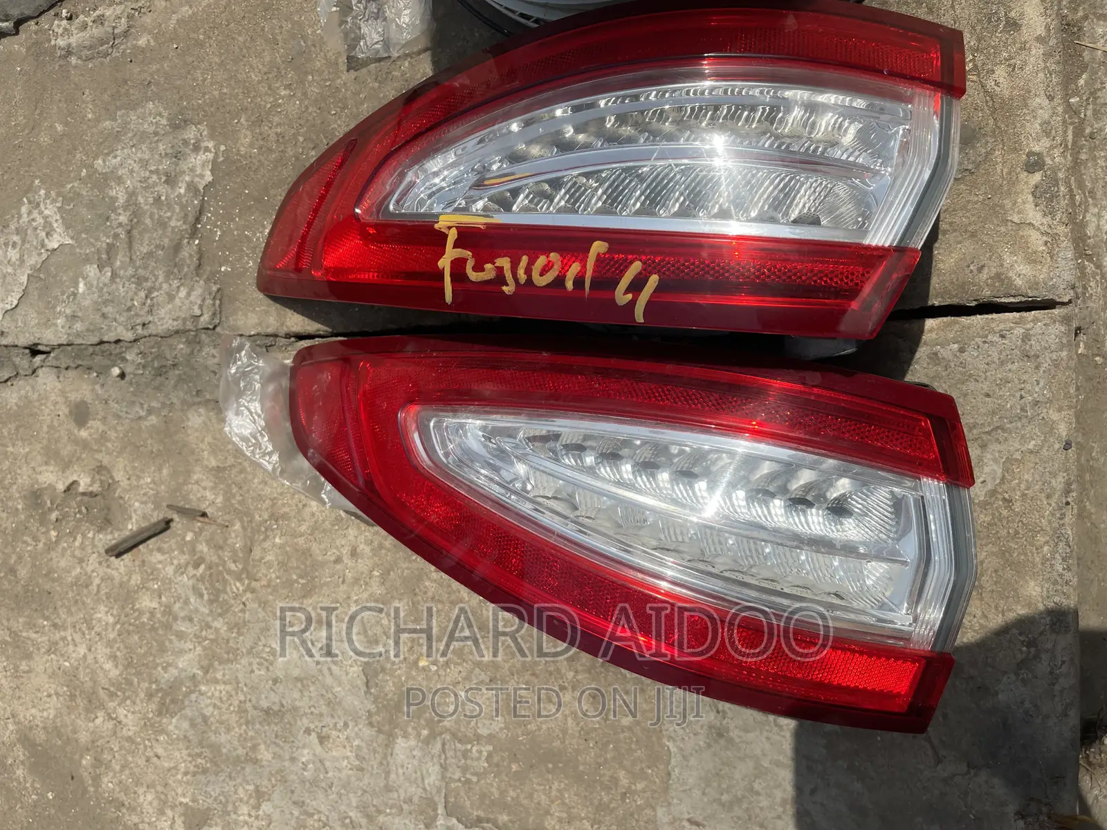Ford Fusion 2014 Taillight Available