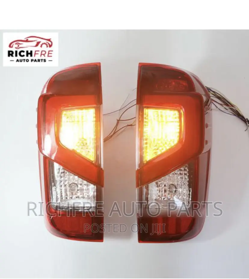 Nissan Navara 2021- 2023 Tail Light