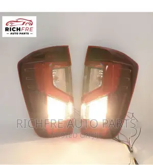 Nissan Navara 2021- 2023 Tail Light