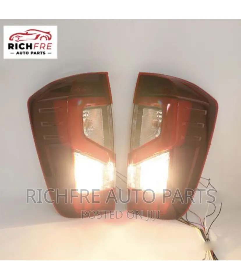 Nissan Navara 2021- 2023 Tail Light