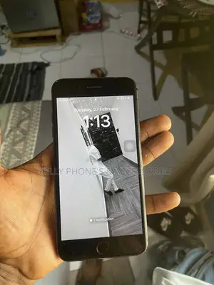 Apple iPhone 11 64 GB Yellow