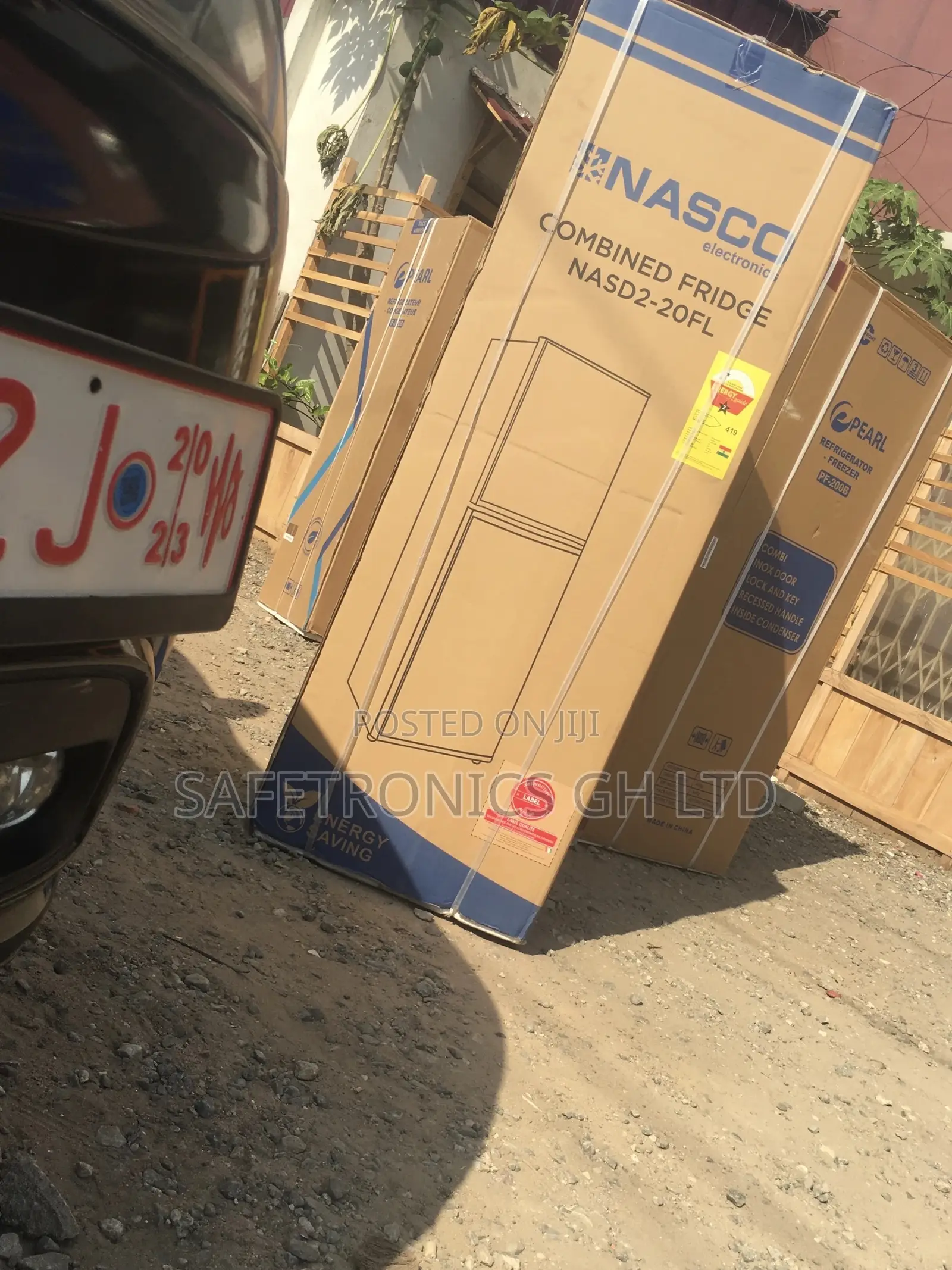 Nasco Gray Doubledoor Nasd2-20fl Bottomfreezer Fridge