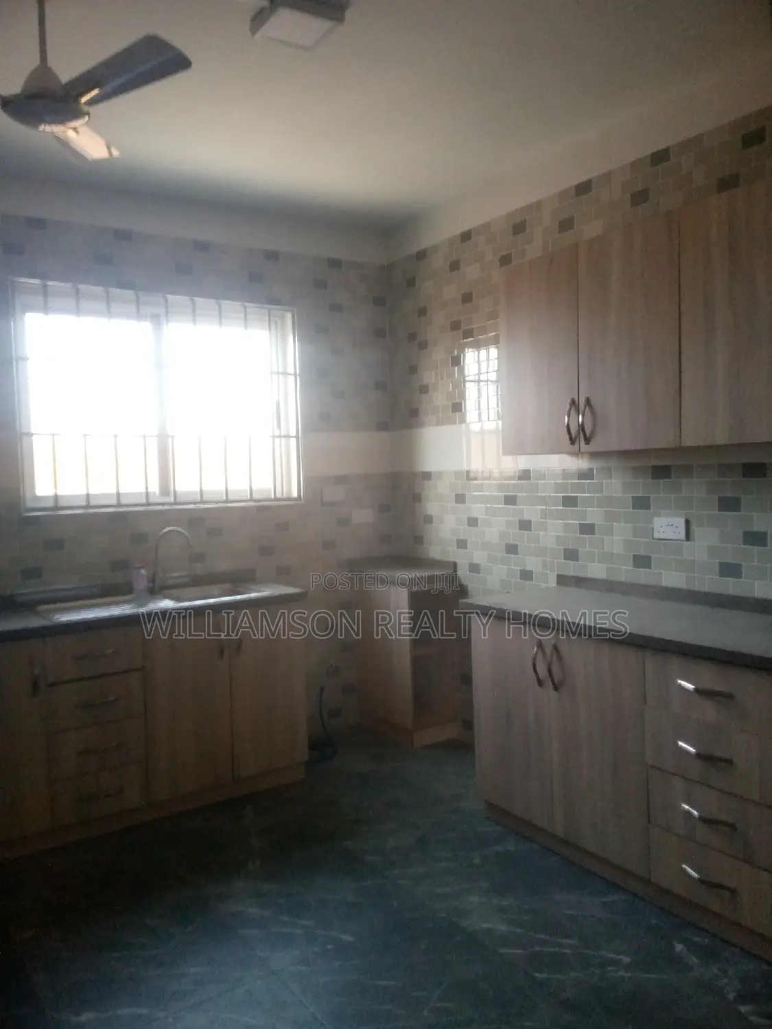 3bdrm Apartment in Sarkumonor Estate, Spintex for rent