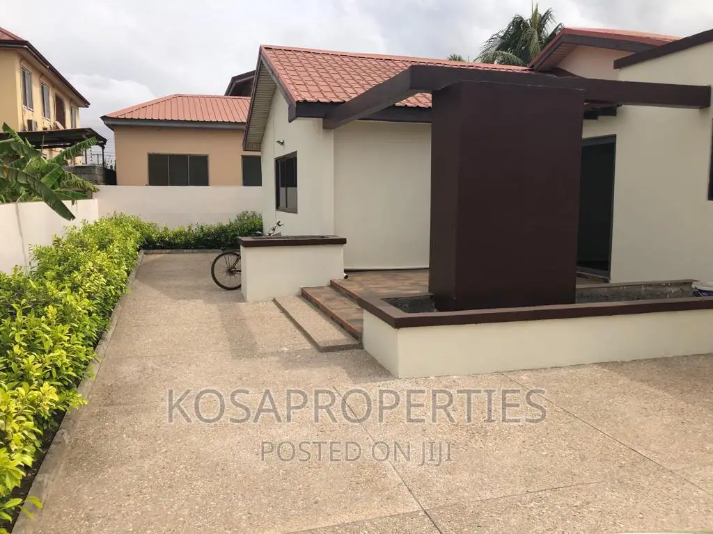3bdrm House in Tema Community 22 for sale