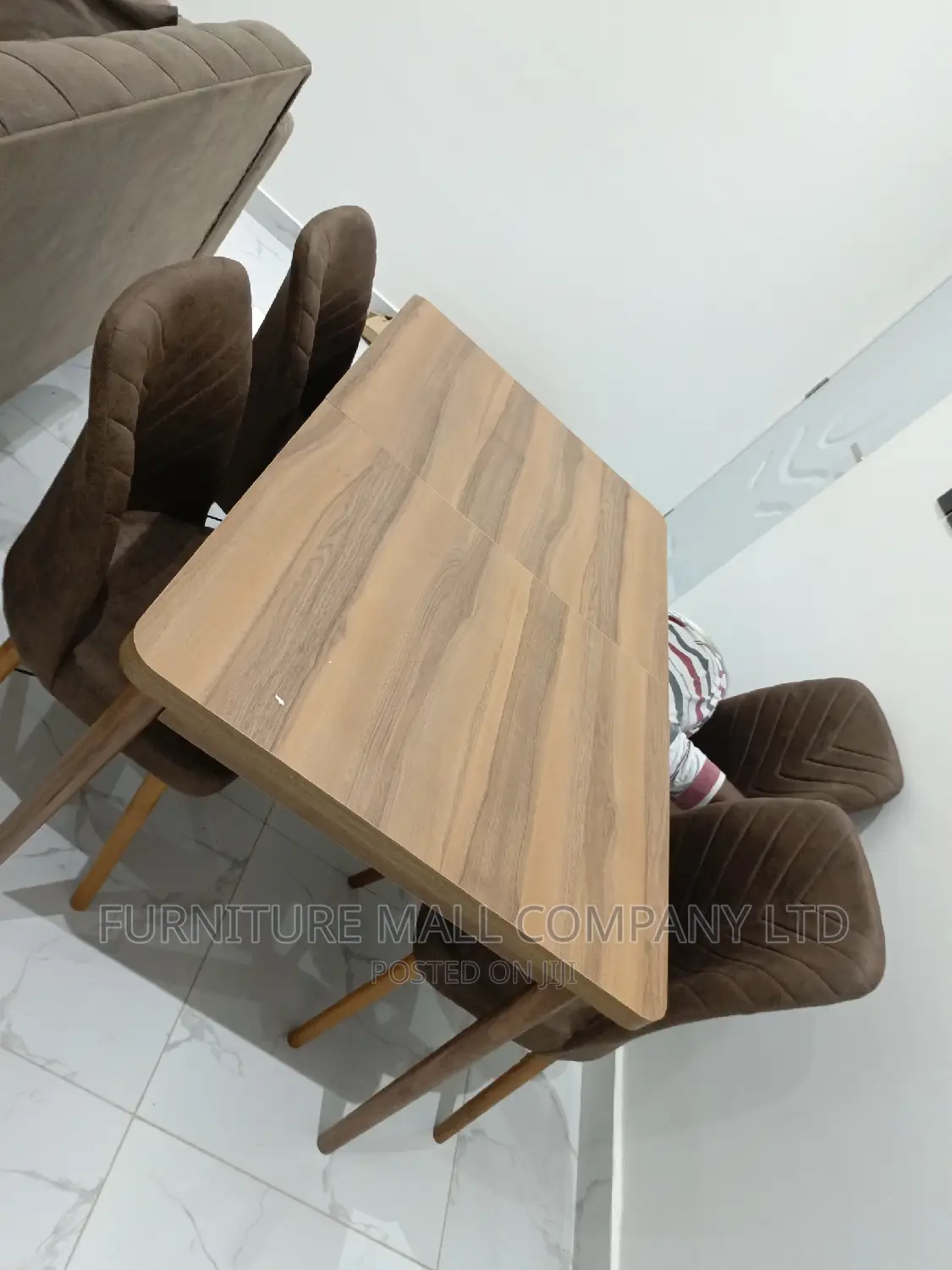 Great Dinning Set With 4 Chairs. Free Delivery