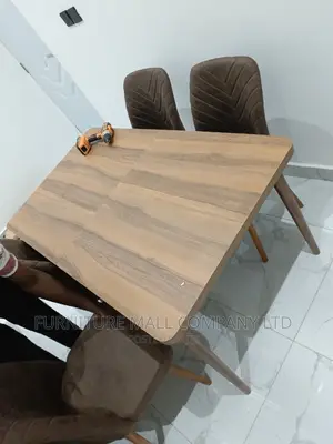 Great Dinning Set With 4 Chairs. Free Delivery